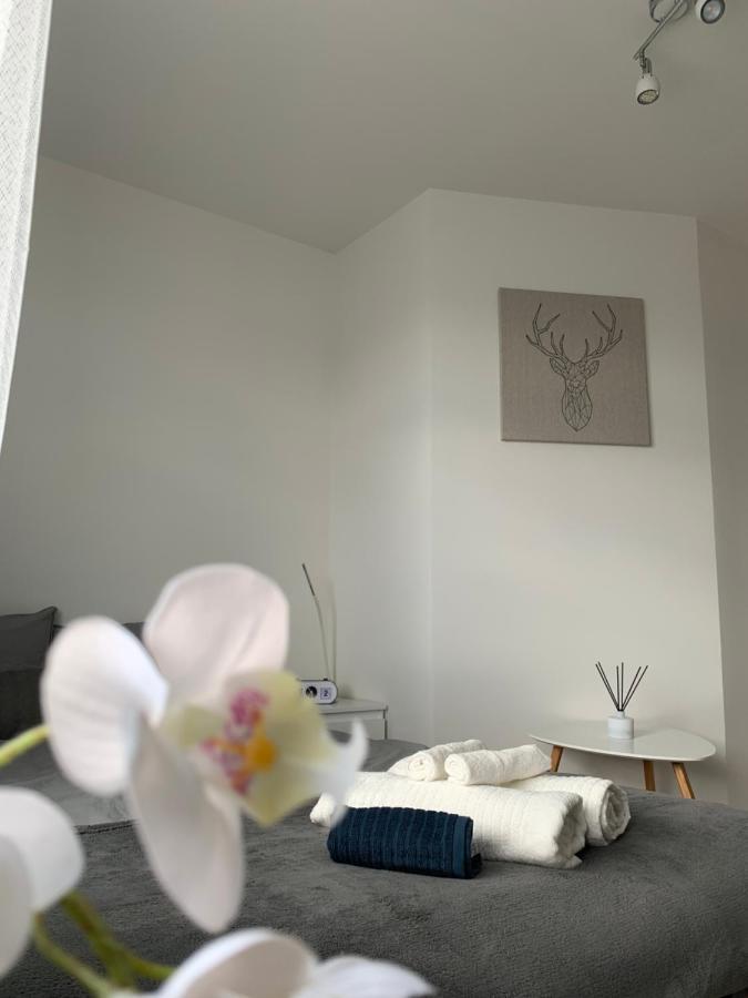 R&J Guesthouse Ro0M Grindavik Bagian luar foto
